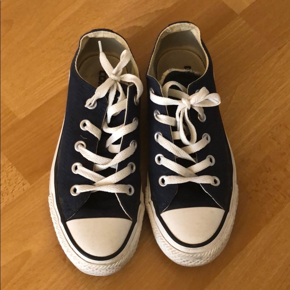 Converse navy blue shoes